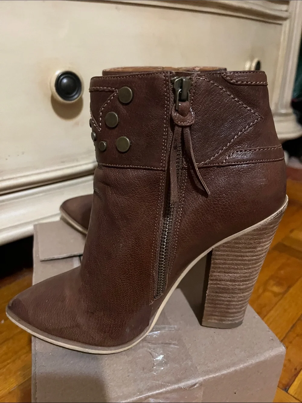 Nine West Vintage America mild wear